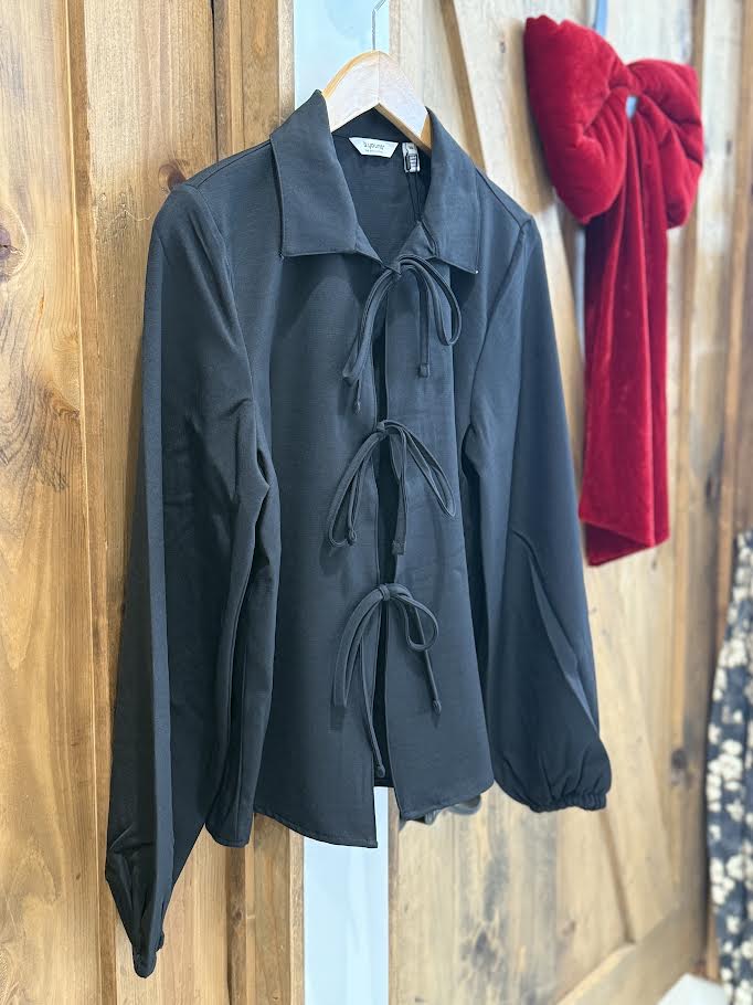 B.Young Black Tie Top