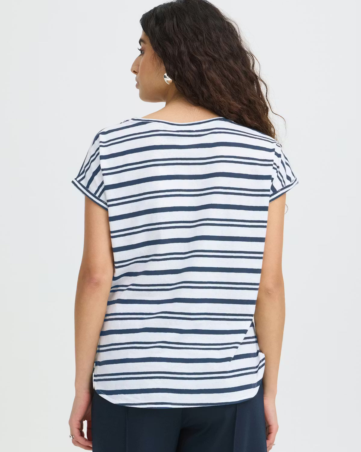 IHYULIETTA Relaxed Striped Tee