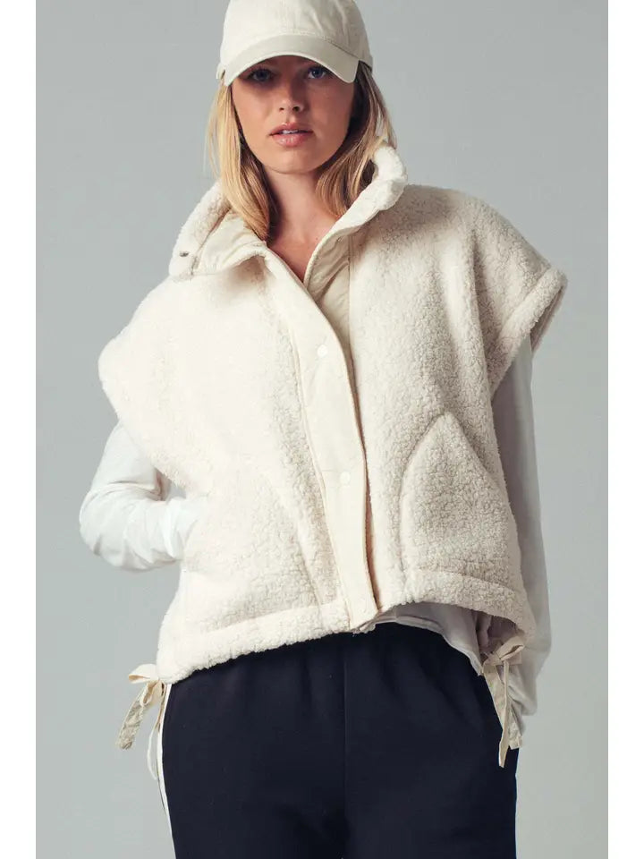 Urban Daizy Sherpa Vest