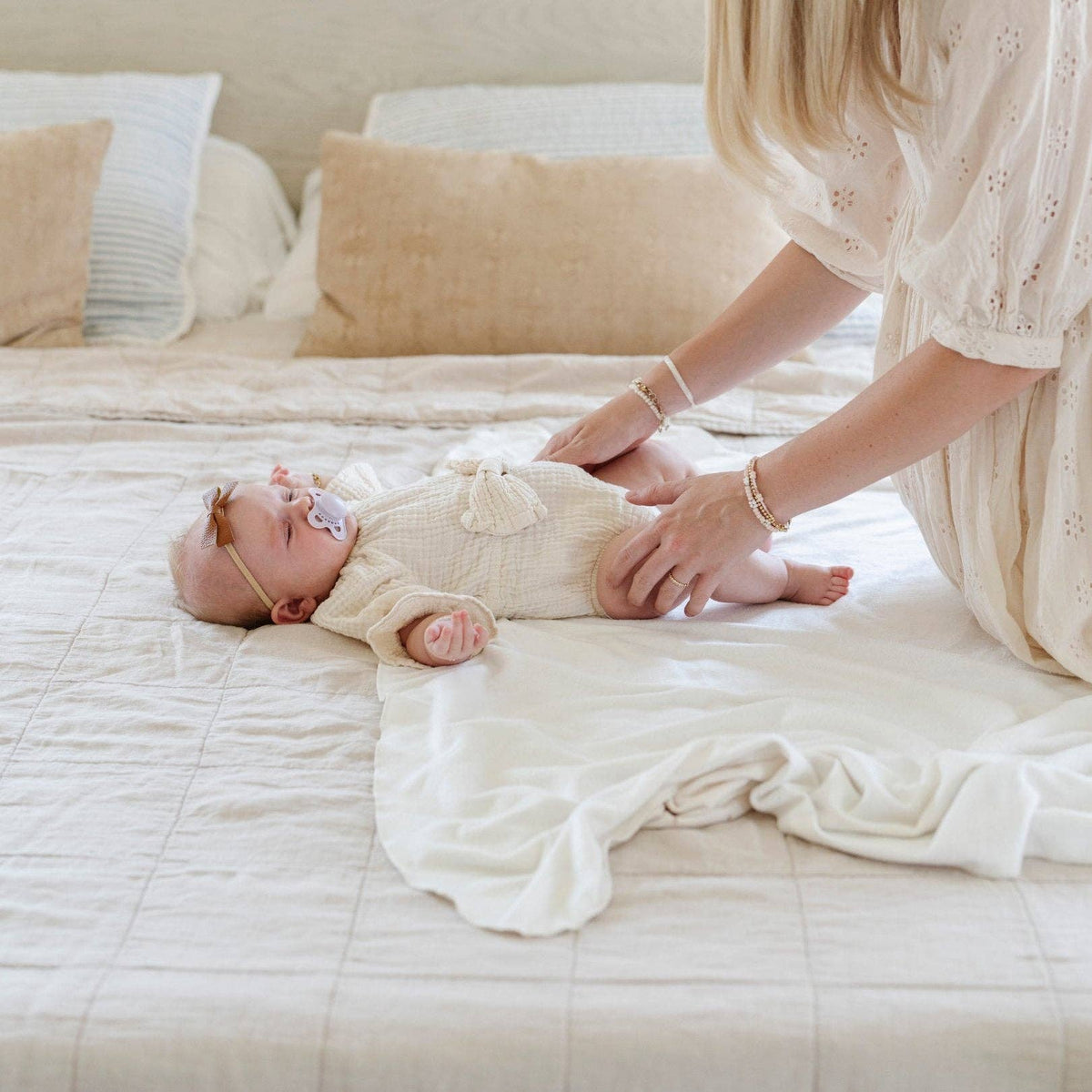 SARANONI MINKY STRETCH LUXE SWADDLE/BLANKET