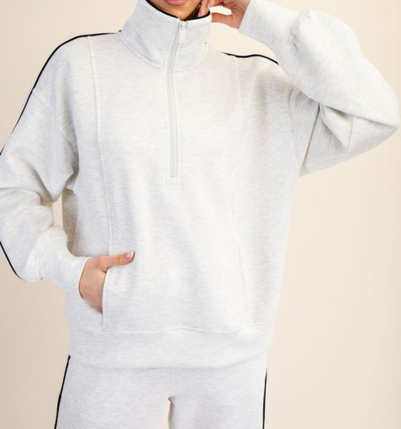 Rae Mode Grey/Black Pullover