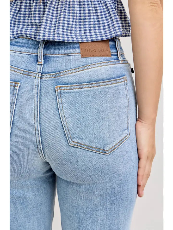 Judy Blue High Rise Light Wash Ankle Straight Jeans