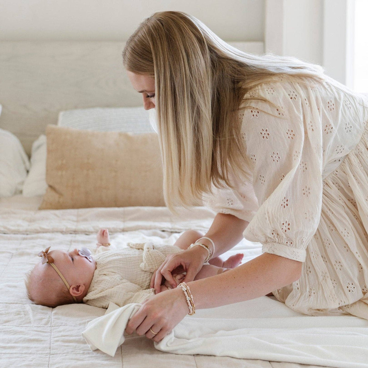 SARANONI MINKY STRETCH LUXE SWADDLE/BLANKET