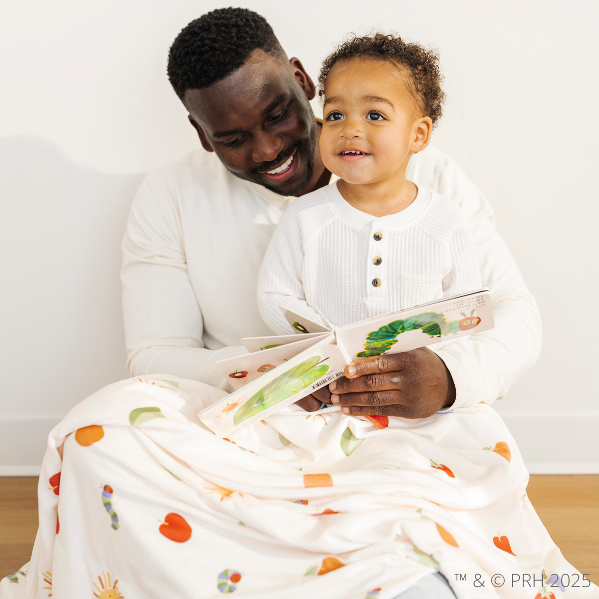 SARANONI THE VERY HUNGRY CATERPILLAR™ MINKY STRETCH LUXE BLANKETS