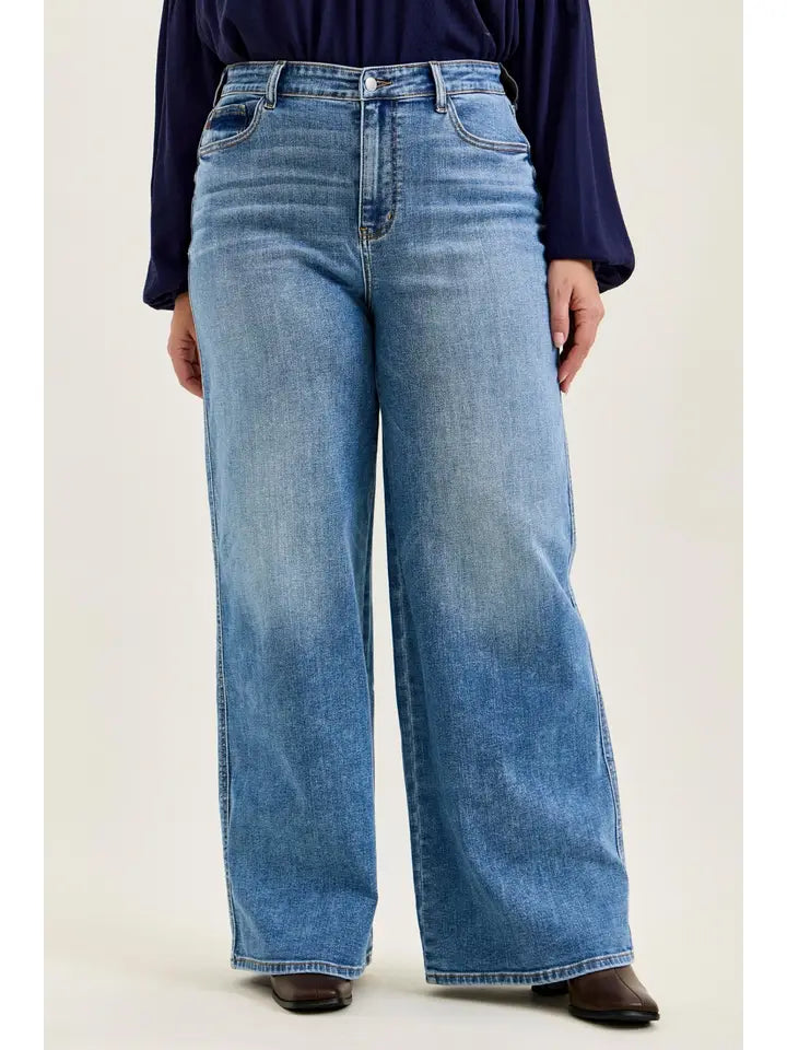 Judy Blue "Angelina" High-Waist Column Straight Jeans – Classic Soft Indigo