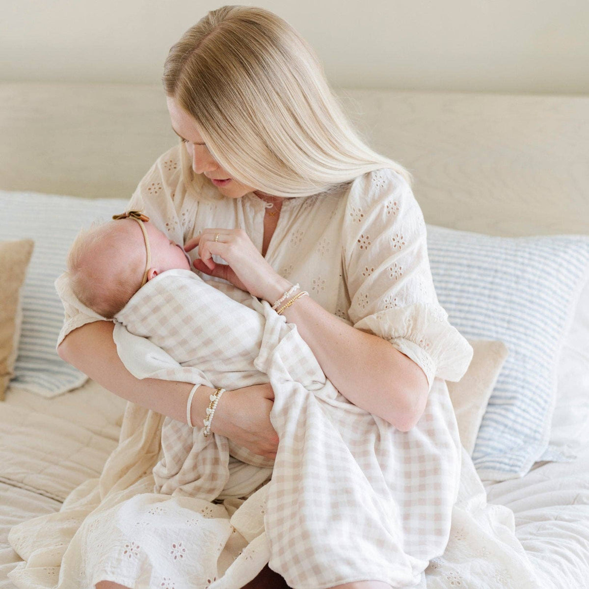 SARANONI MINKY STRETCH LUXE SWADDLE/BLANKET