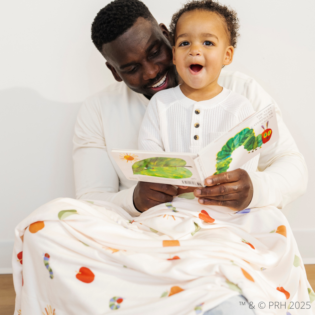 SARANONI THE VERY HUNGRY CATERPILLAR™ MINKY STRETCH LUXE BLANKETS