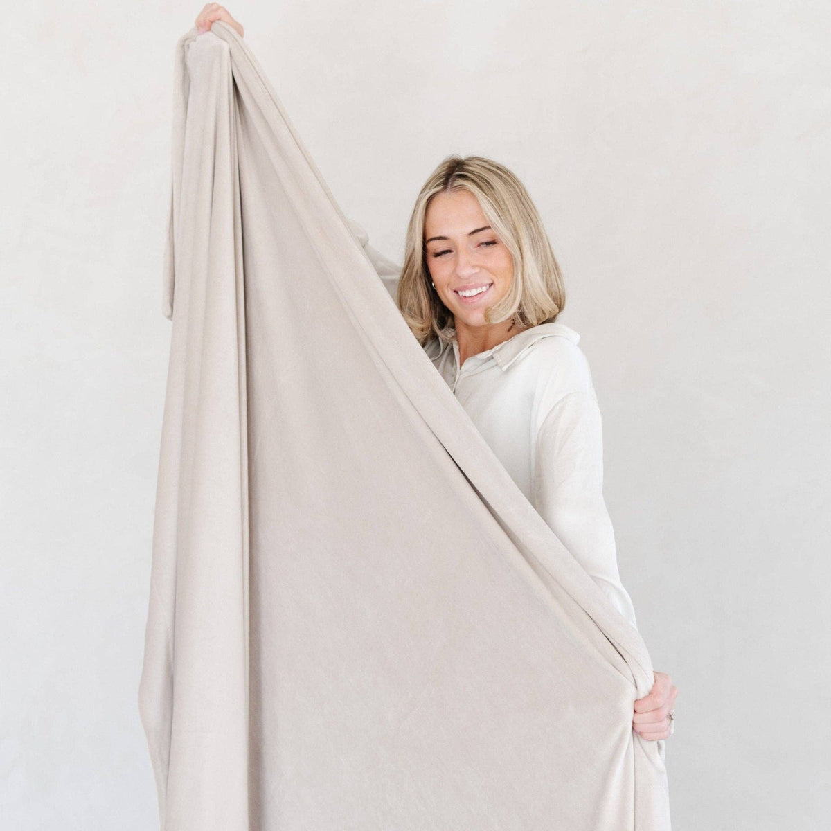 SARANONI MINKY STRETCH XL THROW BLANKETS