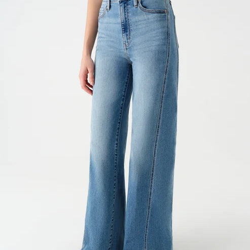 Daze Denim Far Out High Rise Wide in Make Believe