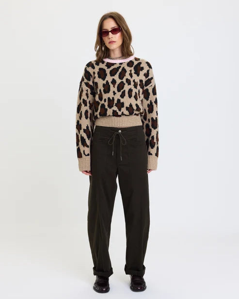 Daze Villa Drawstring Barrel Pant in Fern