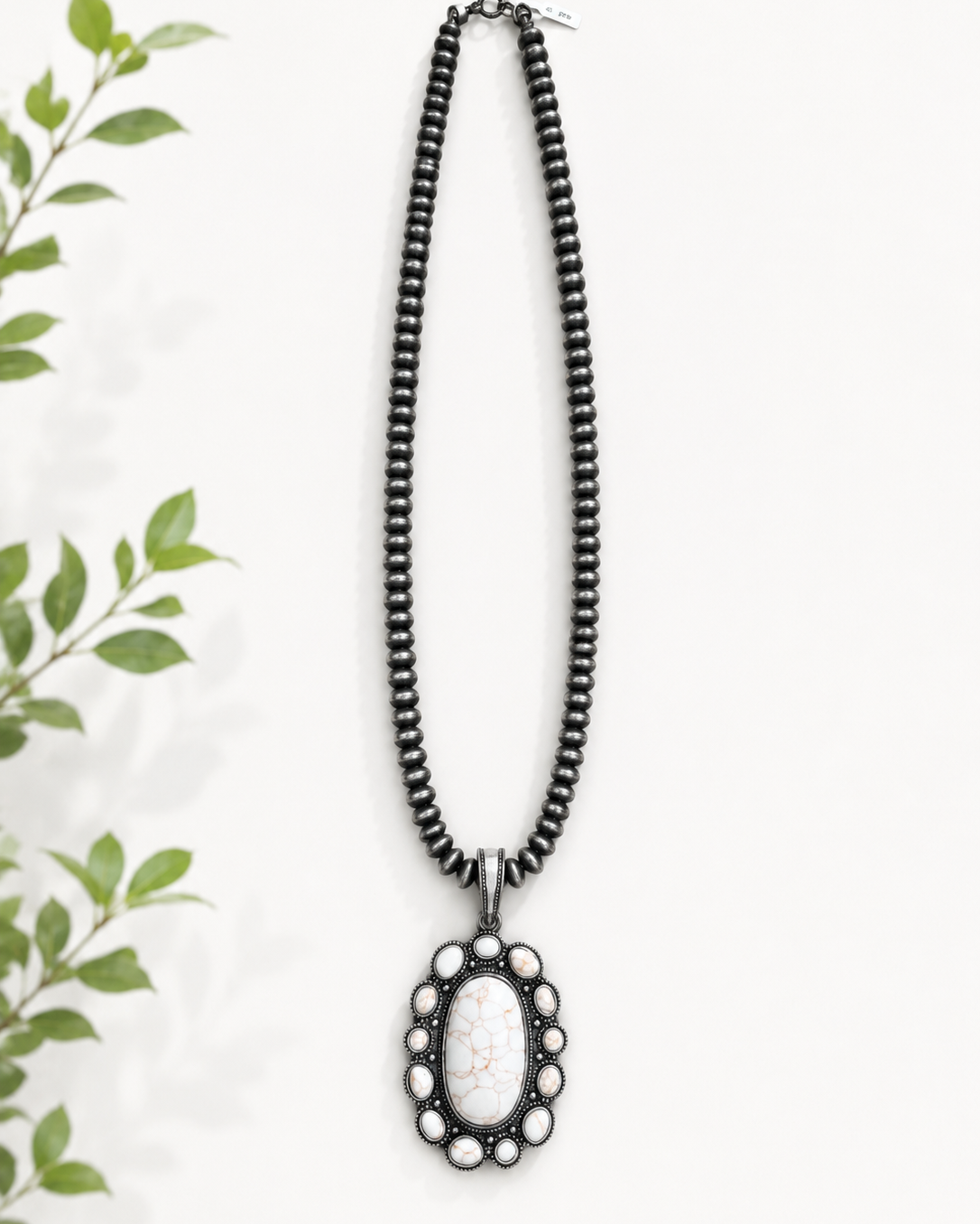 Western Elite White Buffalo Flower Necklace