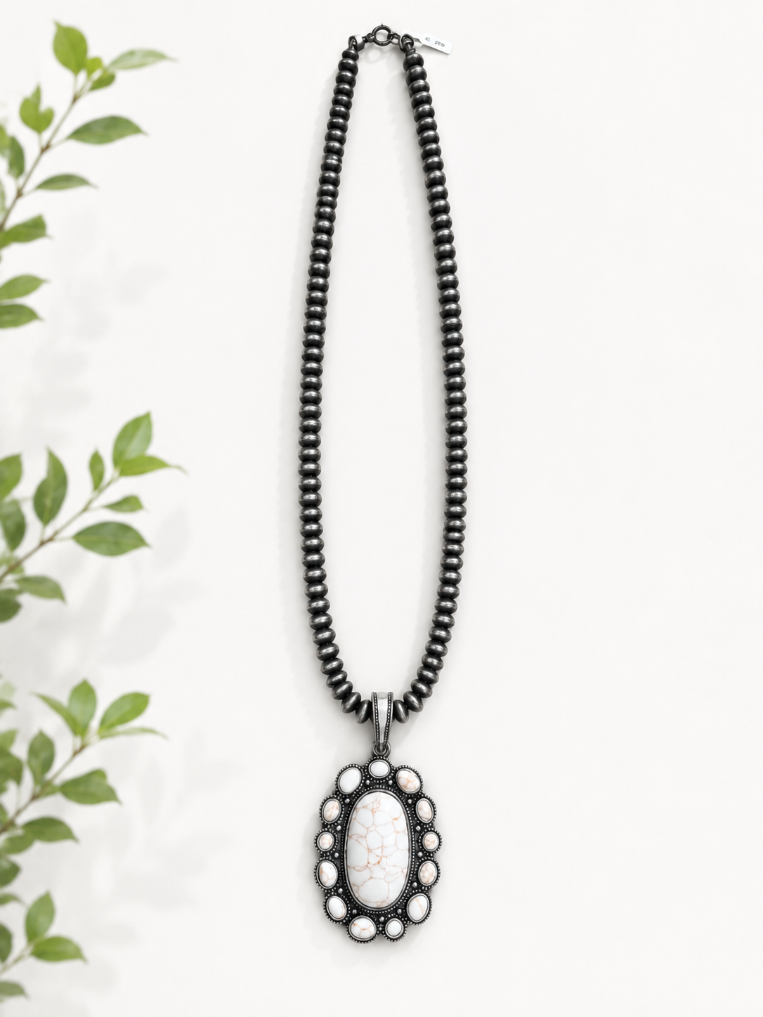 Western Elite White Buffalo Flower Necklace