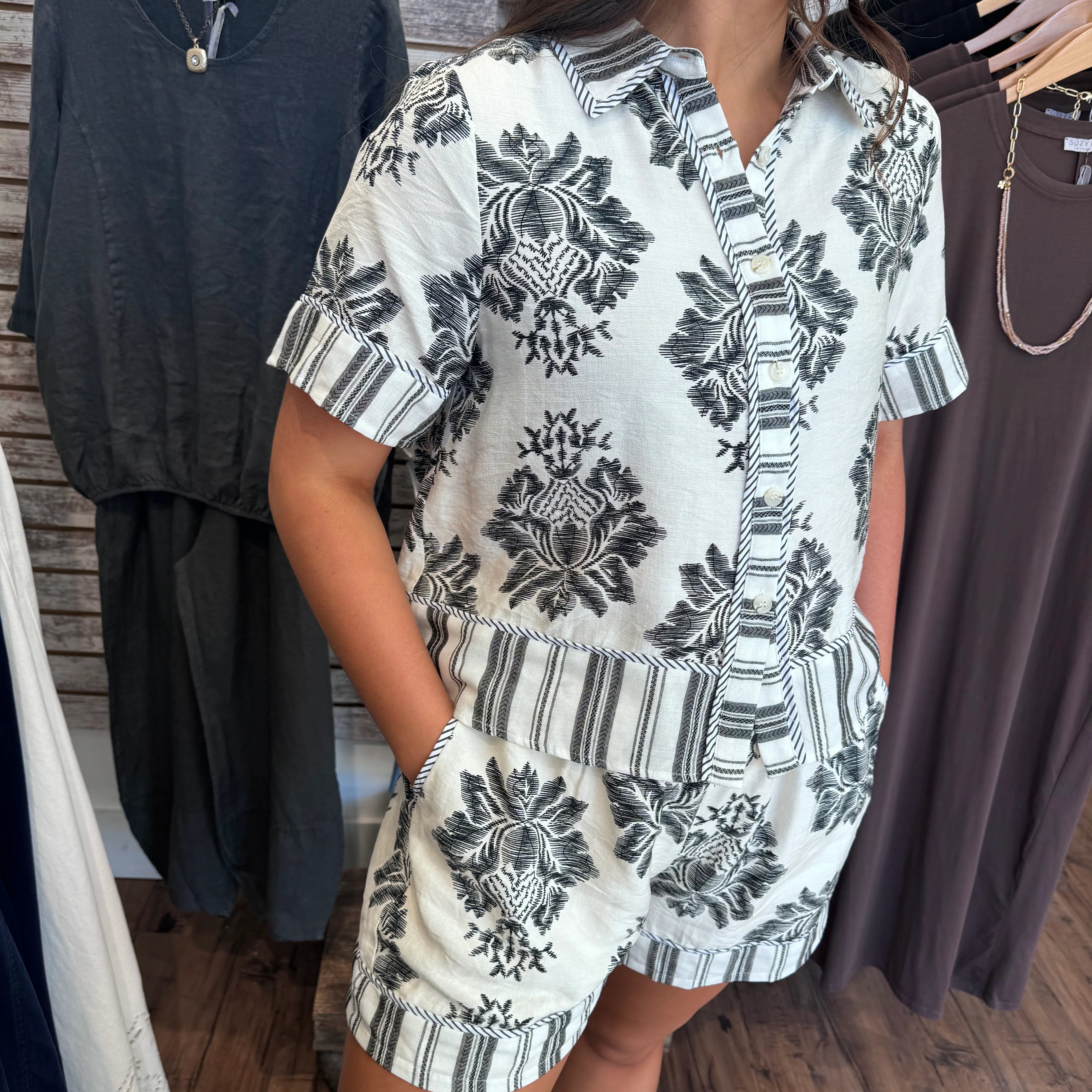 Doe & Rae Damask Print Short Sleeve Button Down Blouse