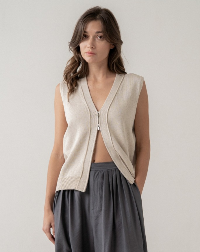 STRUCTURED TWO-WAY ZIP KNIT VEST