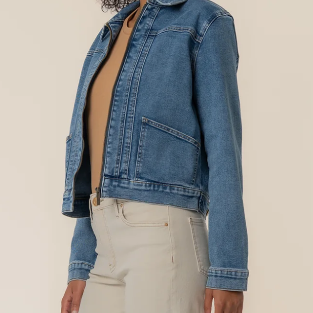 KUT from the Kloth Genevieve Zip front Jacket w/ Slant Pockets