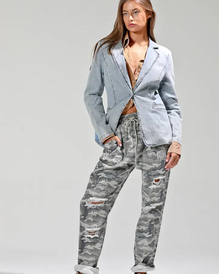 NoaBoa Light Denim Blazer