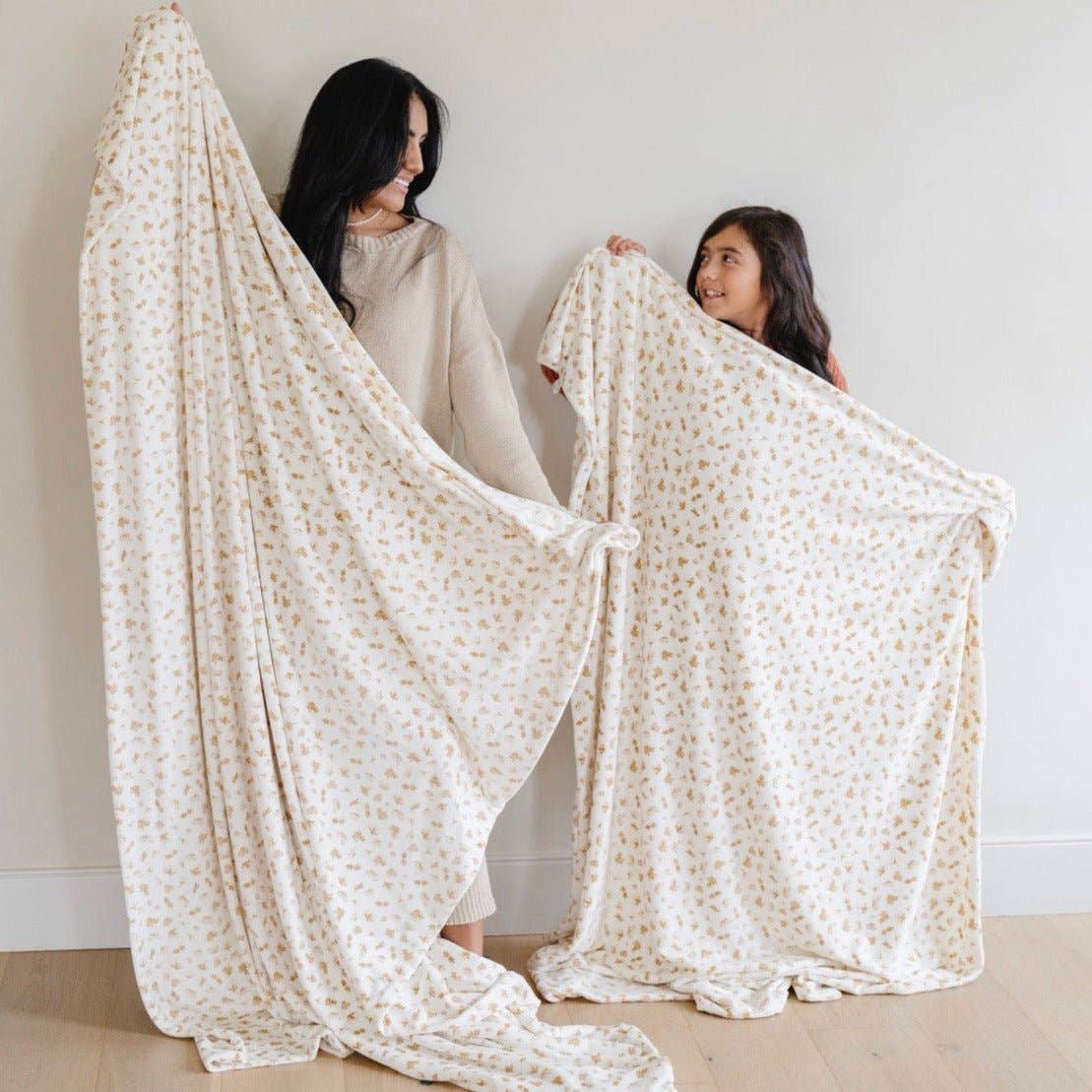 SARANONI MINKY STRETCH XL THROW BLANKETS