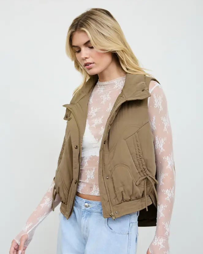 Blu Pepper Wave Quilted Snap-Front Stand Collar Vest - Mocha