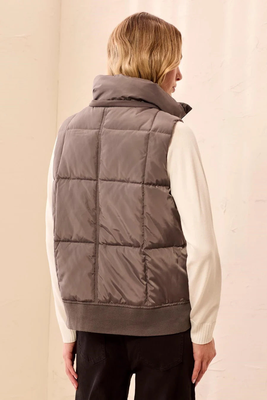 Quilted Puffer Vest With Removable Hood