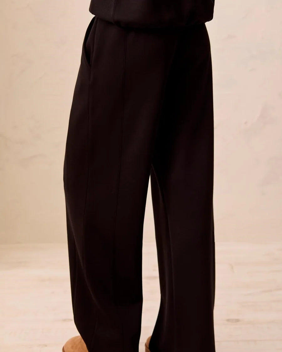 Luxe High-Stretch Pull-On Ankle Pant with Pockets