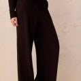Luxe High-Stretch Pull-On Ankle Pant with Pockets