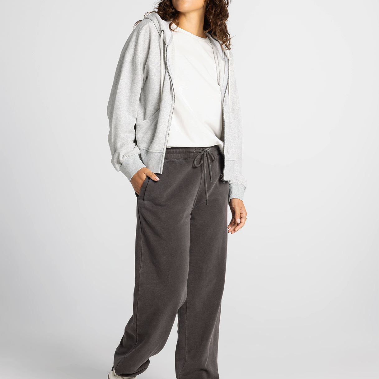 Thread & Supply Ashford Relaxed Drawstring Joggers