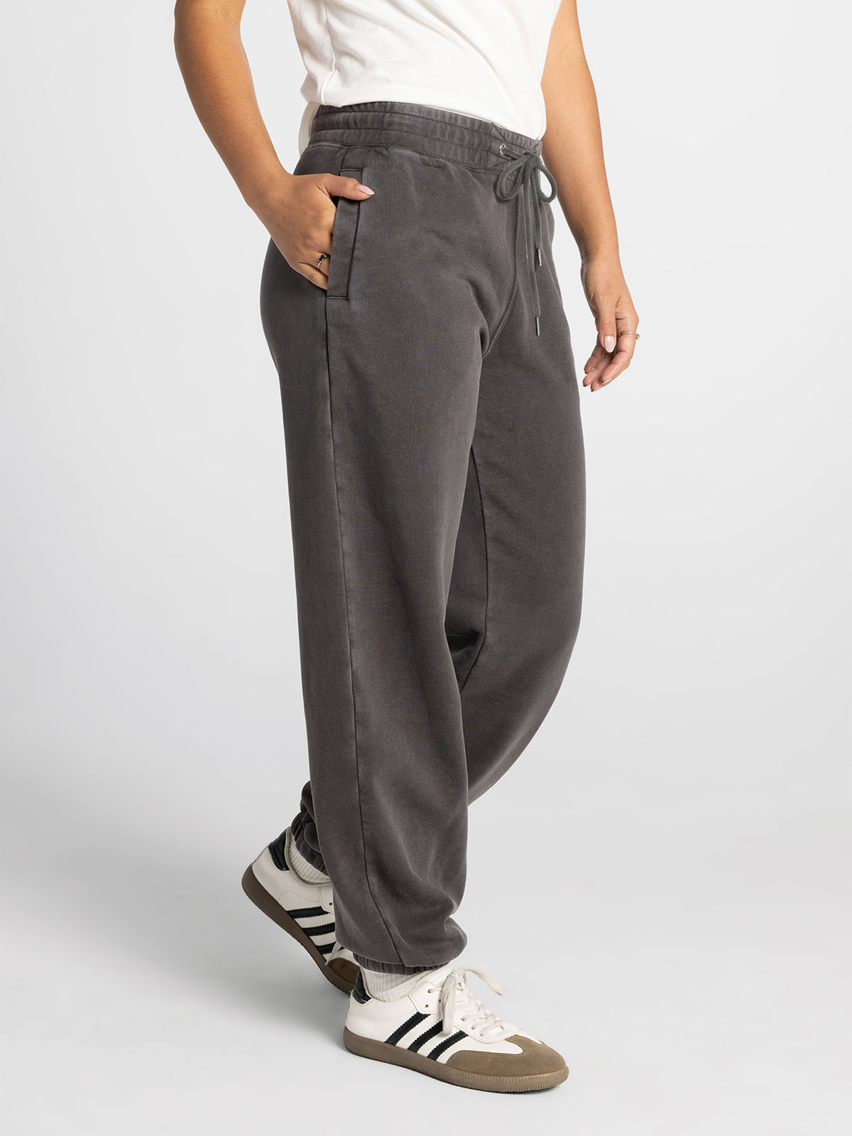 Thread & Supply Ashford Relaxed Drawstring Joggers